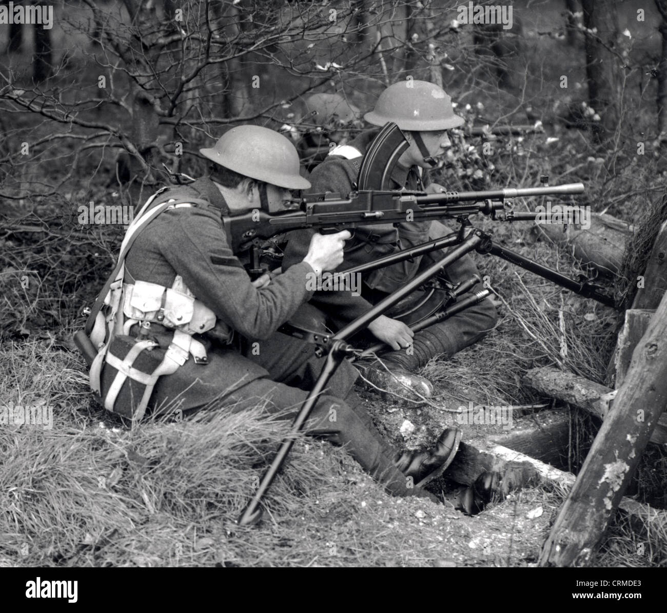 Eine Bren Gun Crew in Action mit Gewehr auf einem Dauerfeuer-Stativ montiert Stockfoto