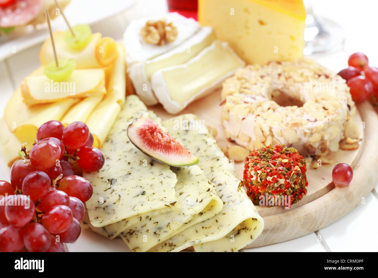 Catering-Käseplatte mit Früchten Stockfoto