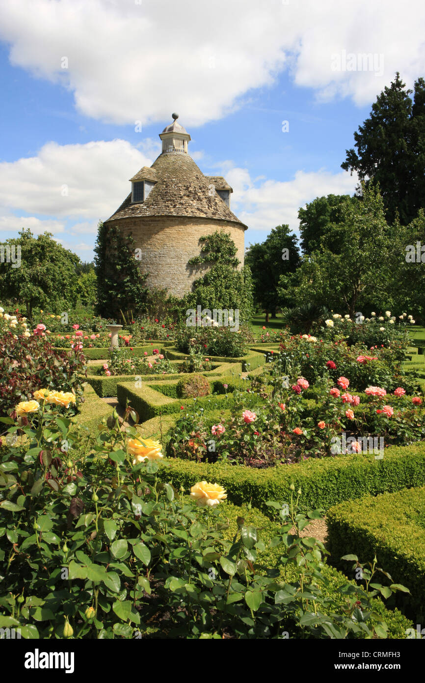 Der Taubenschlag in der Pigeon House Garden Rousham Park House in der Nähe von Bicester Oxfordshire Stockfoto