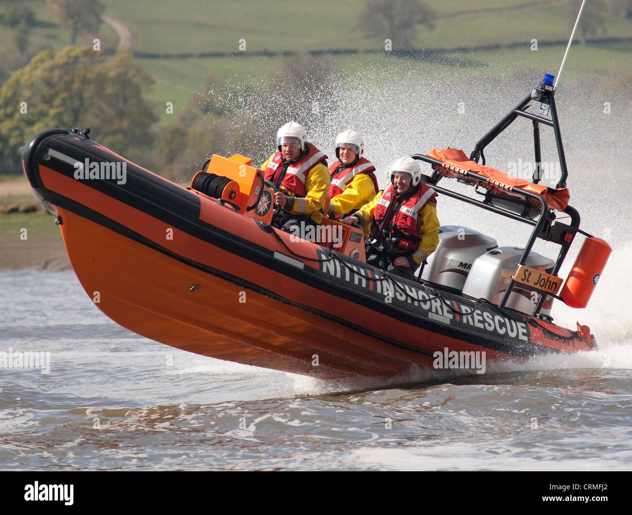 Geschwindigkeit, Kraft Festrumpfschlauchboot Nith Inshore Rescue unabhängige Rettungsboot-üben nur Glencaple UK Stockfoto
