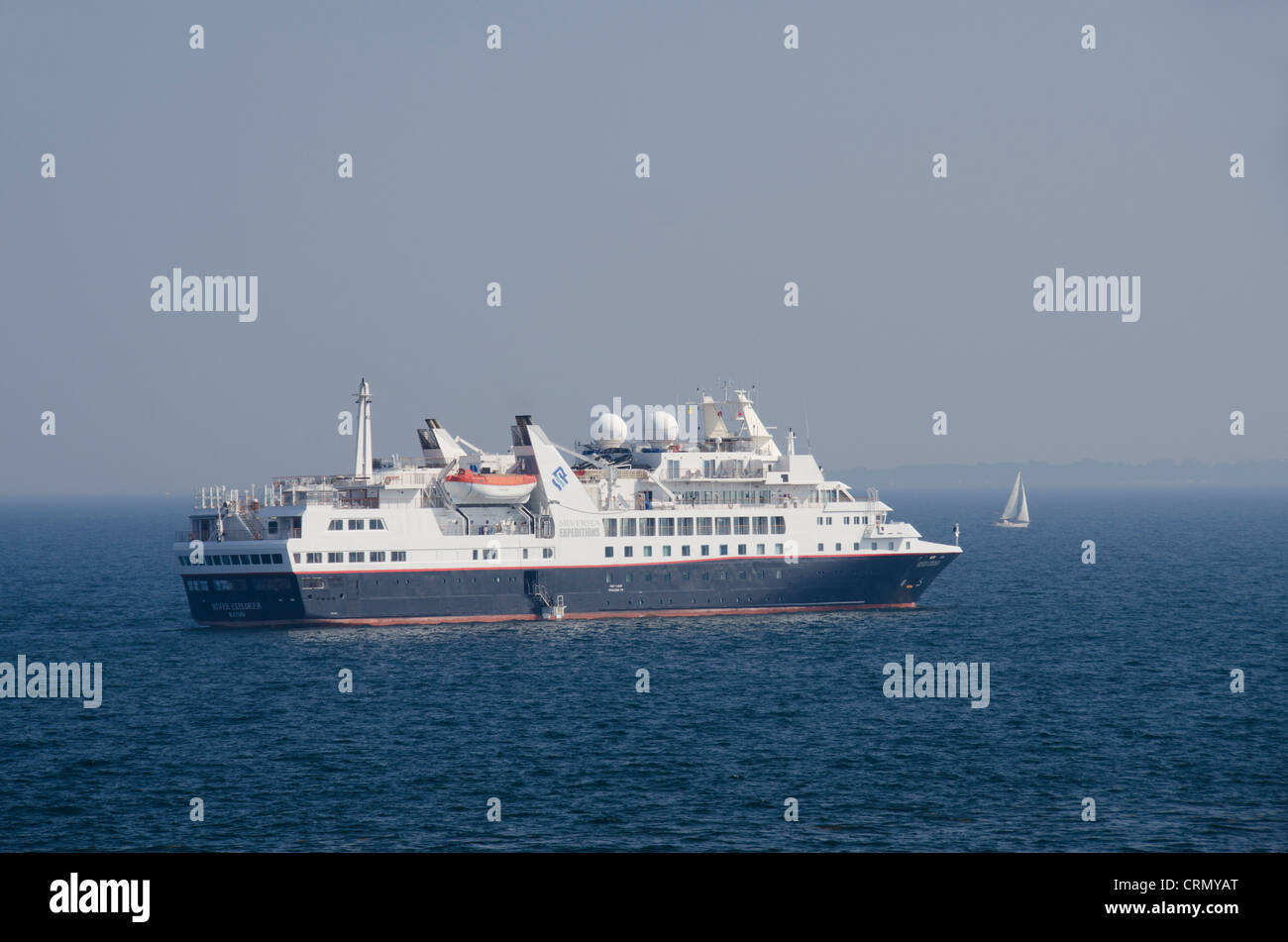 Dänemark, Helsingoer. Silversea Expeditions Schiff der Silver Explorer verankert in der Nordsee in Dänemark. Stockfoto