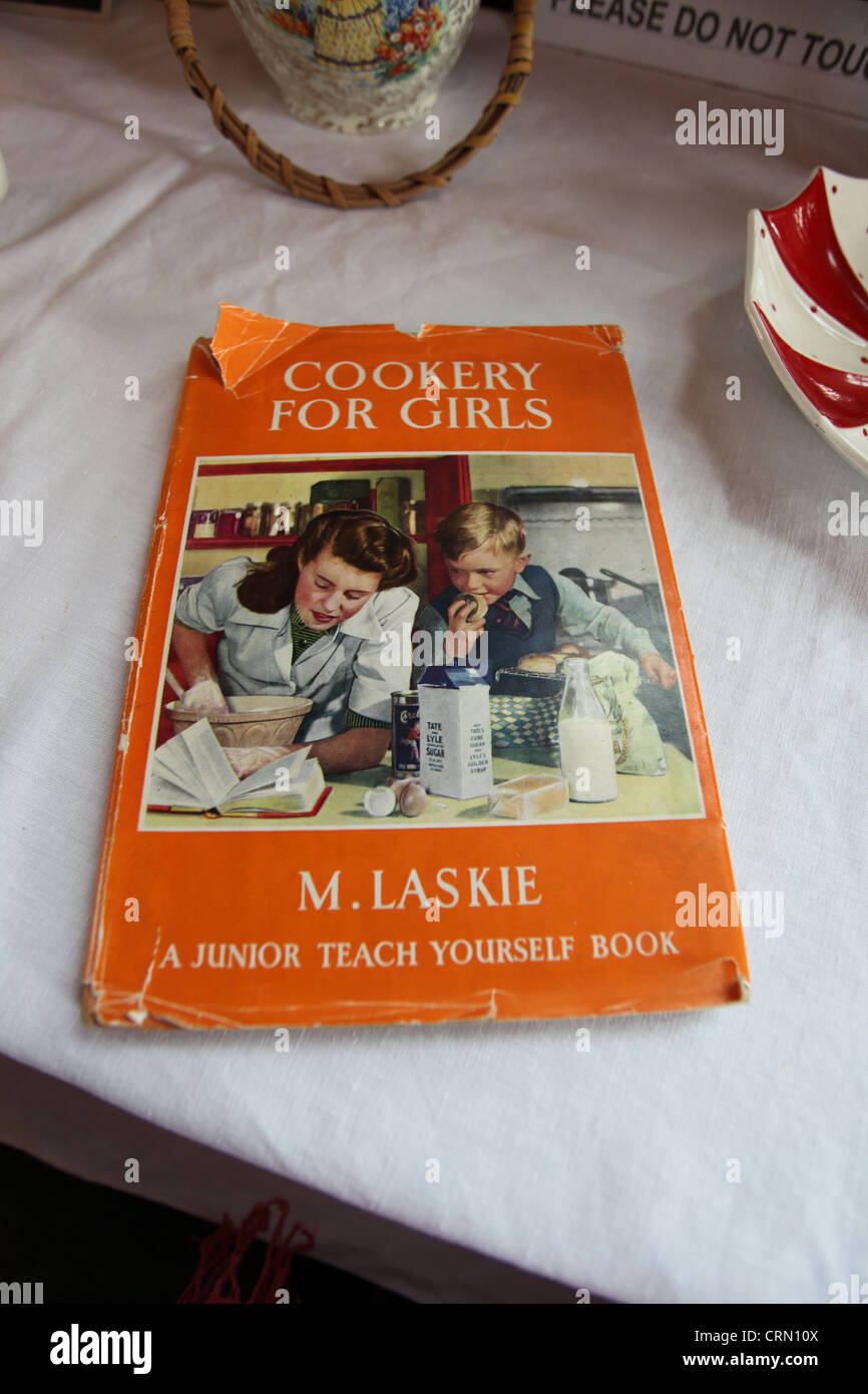 Alte Küche für Mädchen-Buch Stockfoto