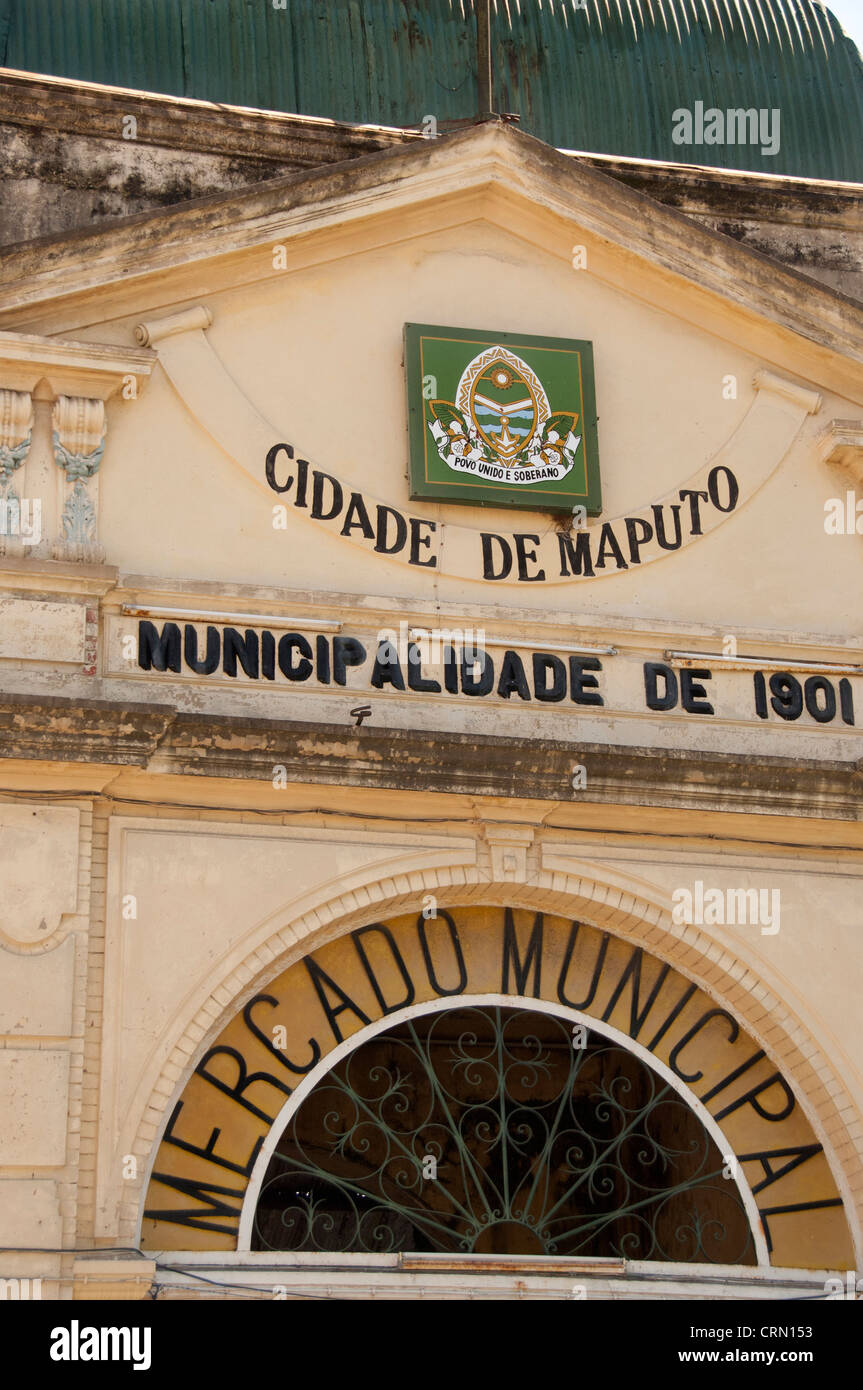 Afrika, Mosambik. Hauptstadt Maputo City, Stadt-Markthalle (aka Mercado Municipal) ca. 1901. Stockfoto