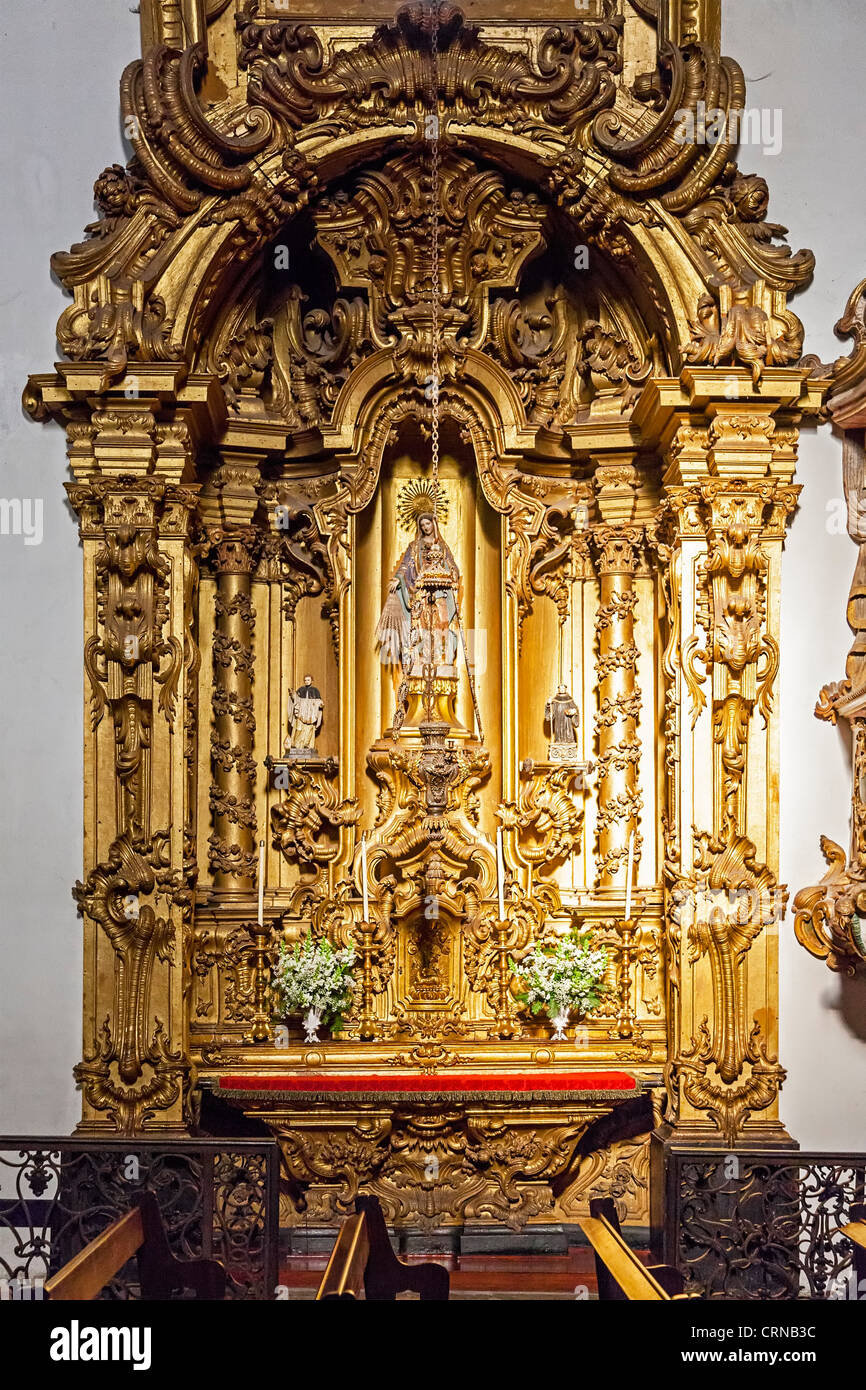 S. Bento Kloster in Santo Tirso, Portugal. Benediktiner Orden. In der Gotik (Kreuzgang) und Barock (Kirche) gebaut. Stockfoto