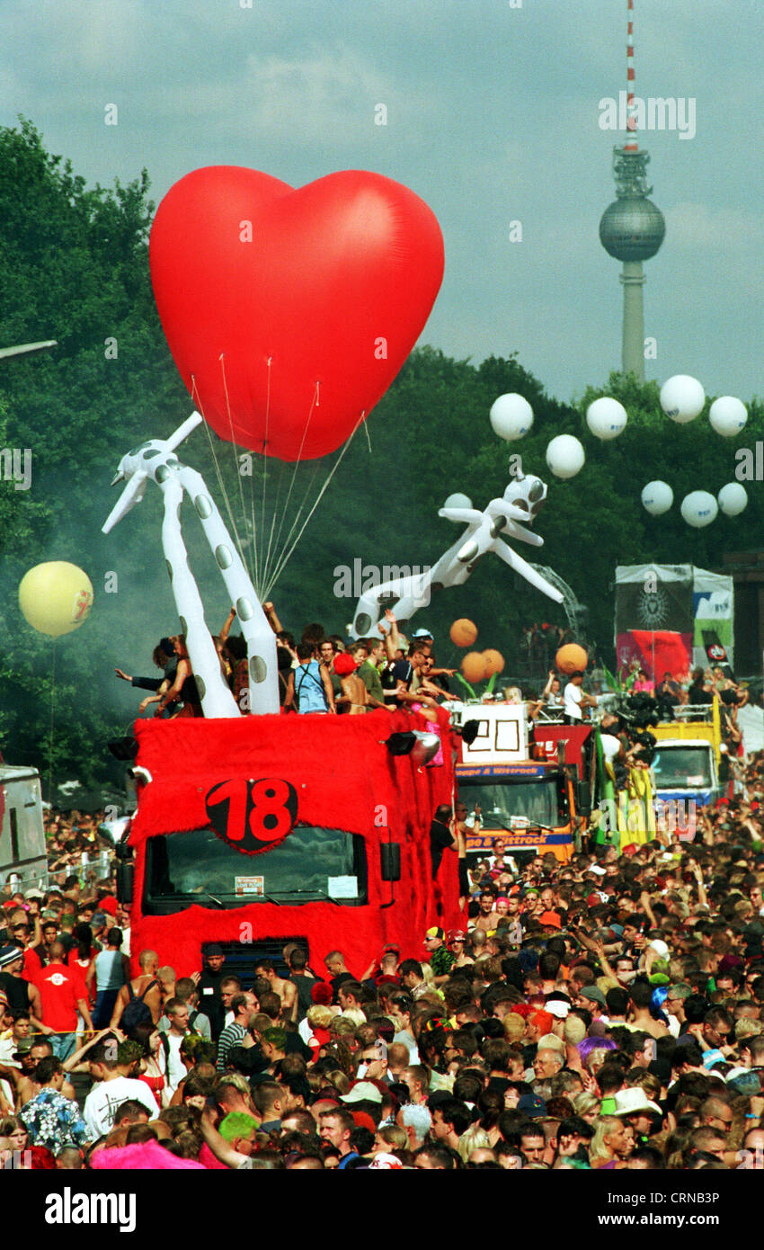 Berlin Germany Crowd Love Parade Stockfotos und bilder Kaufen Alamy