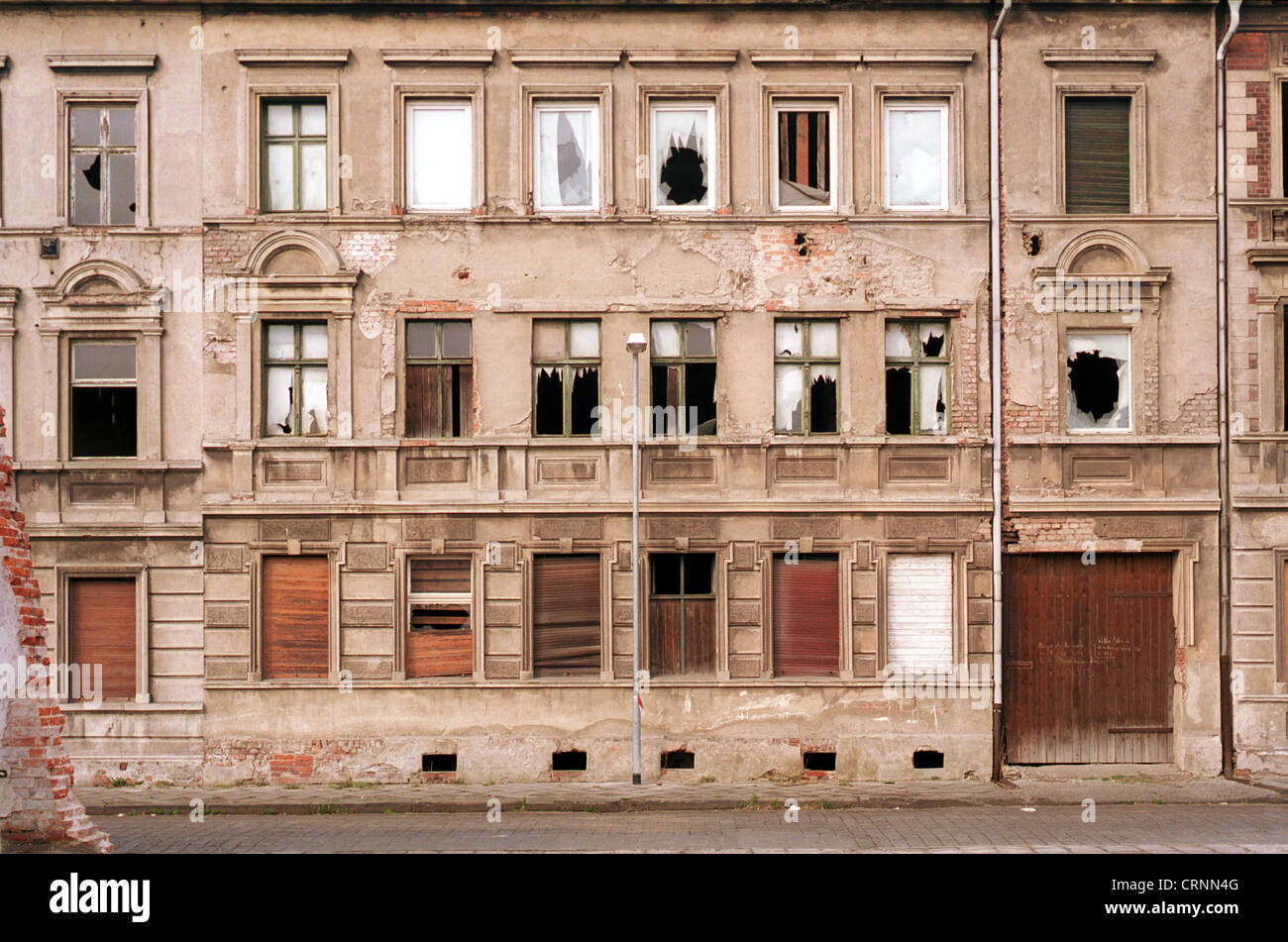 Stehendenes leer, zerstörten Haus im Osten Deutschlands Stockfoto