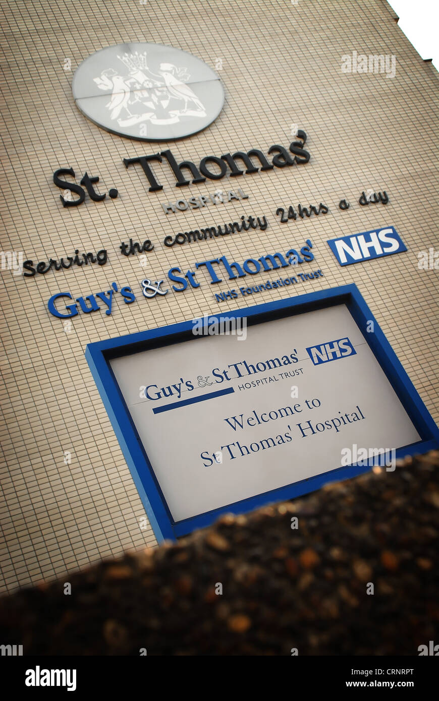 Zerreisst St. Thomas Hospital willkommen Board Stockfoto