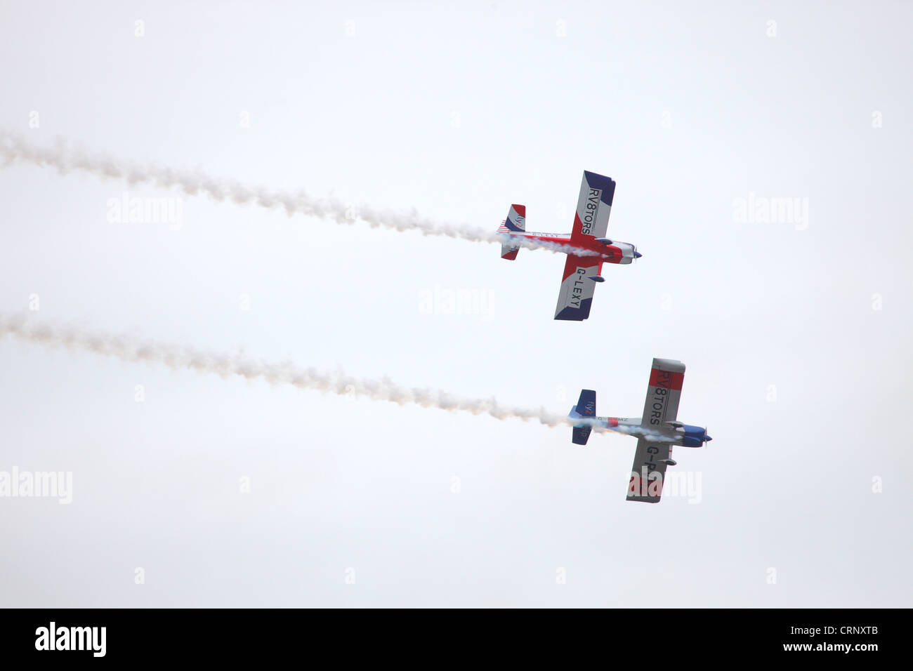 Akrobatische Fly2 Flugzeuge in Whitehaven Maritime Festival, Cumbria, England, UK Stockfoto