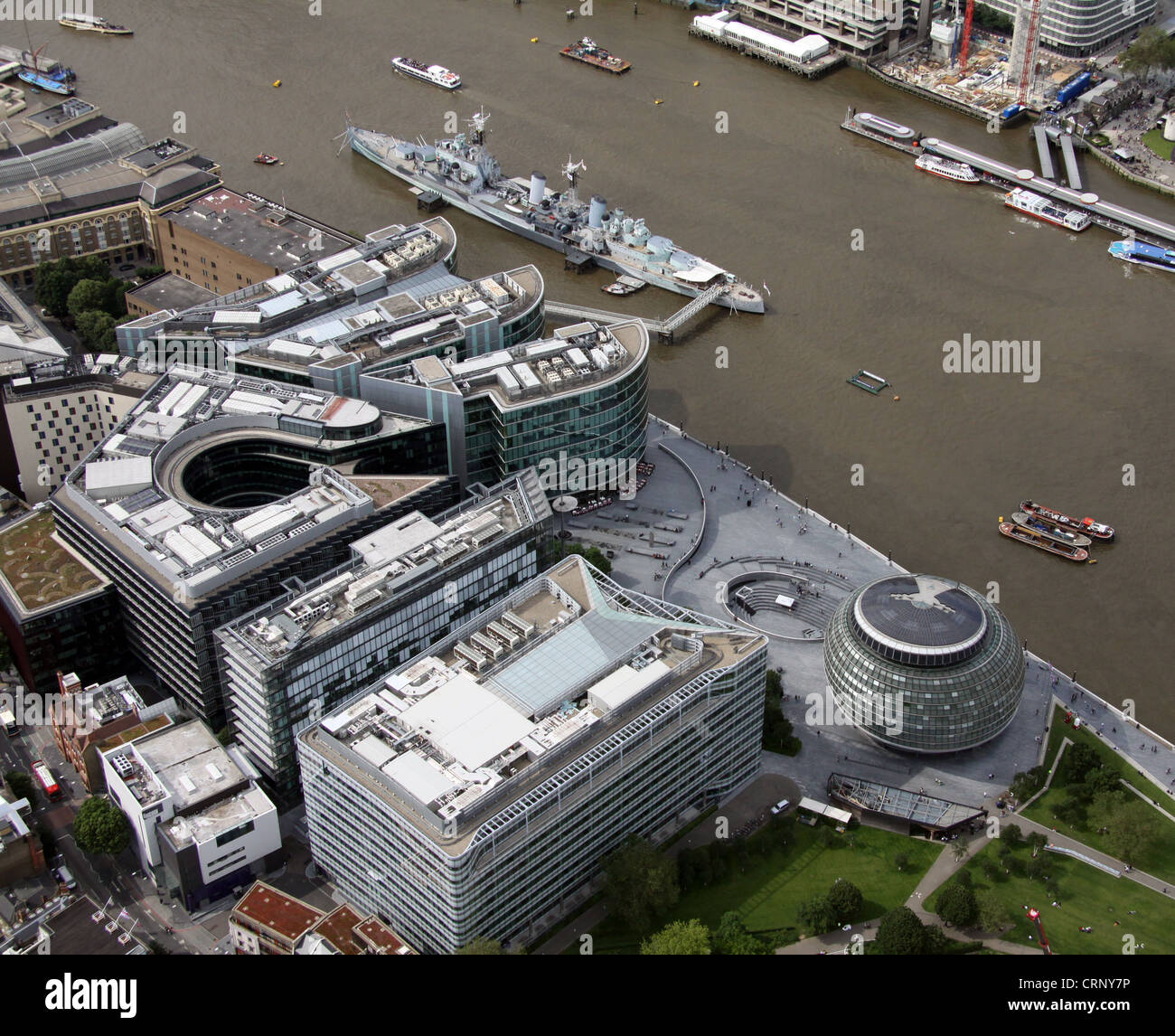 Luftaufnahme der HMS Belfast und London City Hall, London SE1 Stockfoto