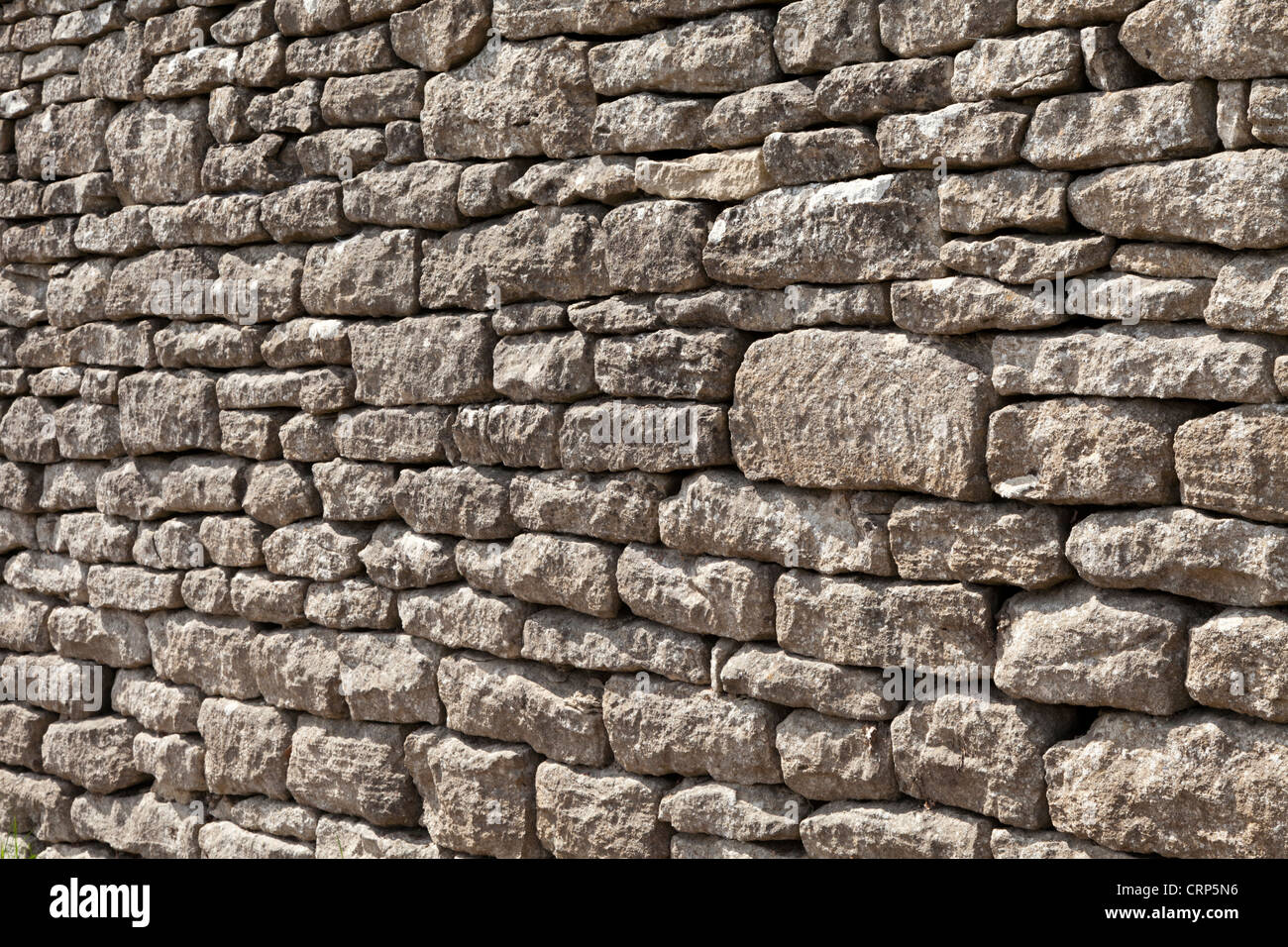 Abschnitt der Cotswold Trockenmauer Stockfoto