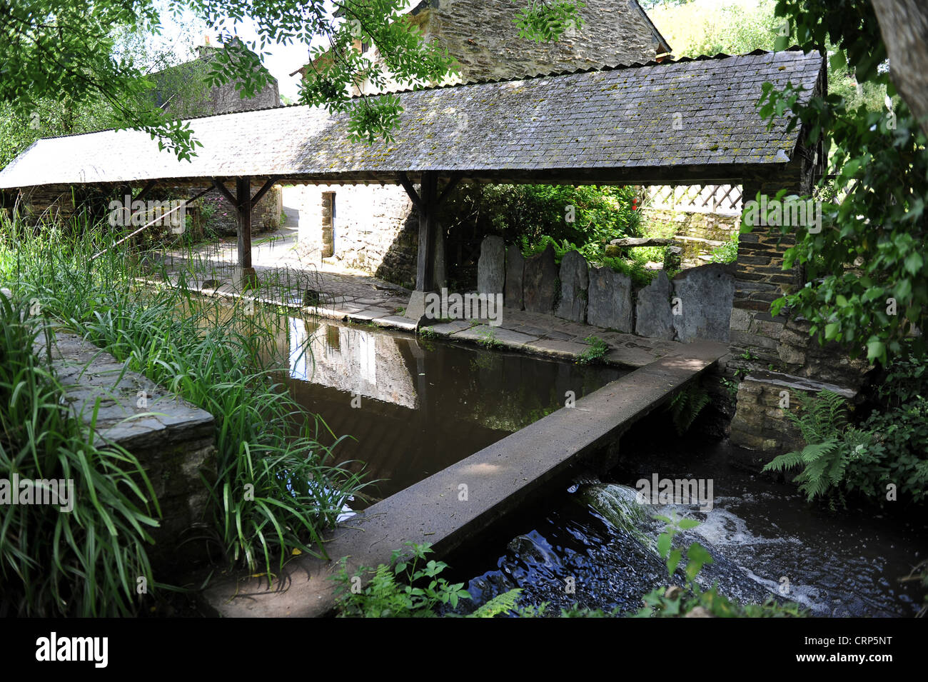 Das Lavoir in Rochefort-En-Terre einen ausgewiesenen "Petite Cité de Caractére" in Brittany France Stockfoto