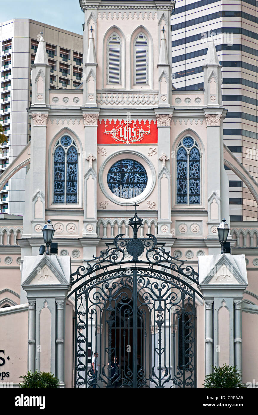 South East Asia, Singapur, Kathedrale der gute Hirte und moderne Hotelarchitektur Stockfoto