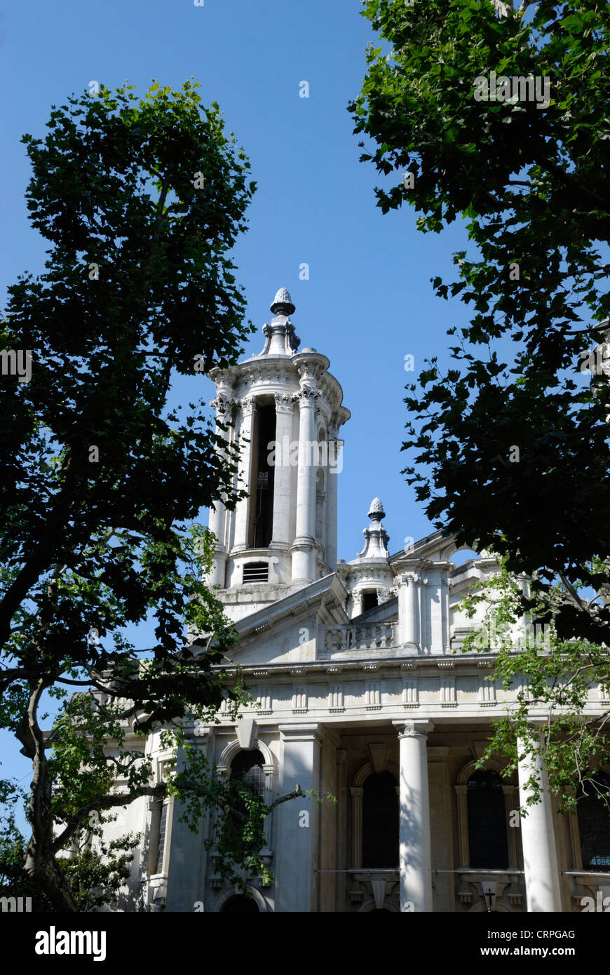 St. John's, eine restaurierte Kirche in Smith Square, einem der schönsten Konzerthallen Londons. Stockfoto