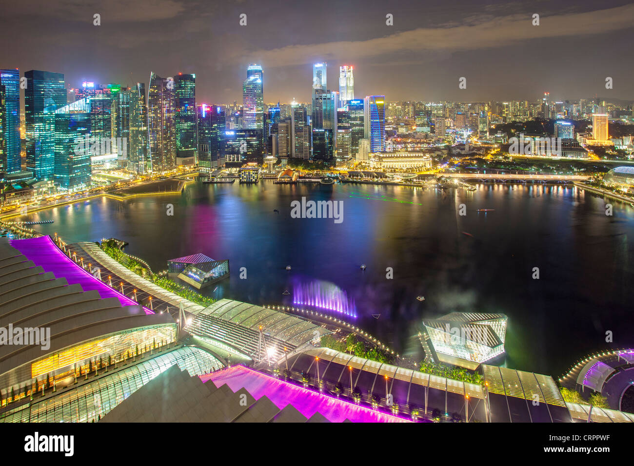 Erhöhten Blick auf Singapur City Centre und Marina Bay, Singapur, Südostasien Stockfoto