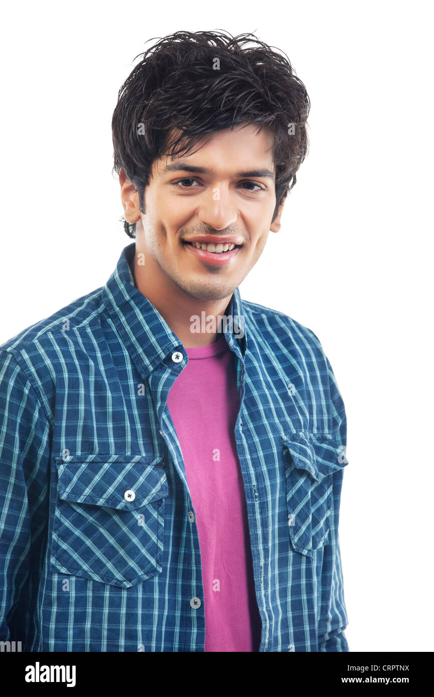 Porträt von stilvollen junger Mann lächelnd auf weißem Hintergrund Stockfoto