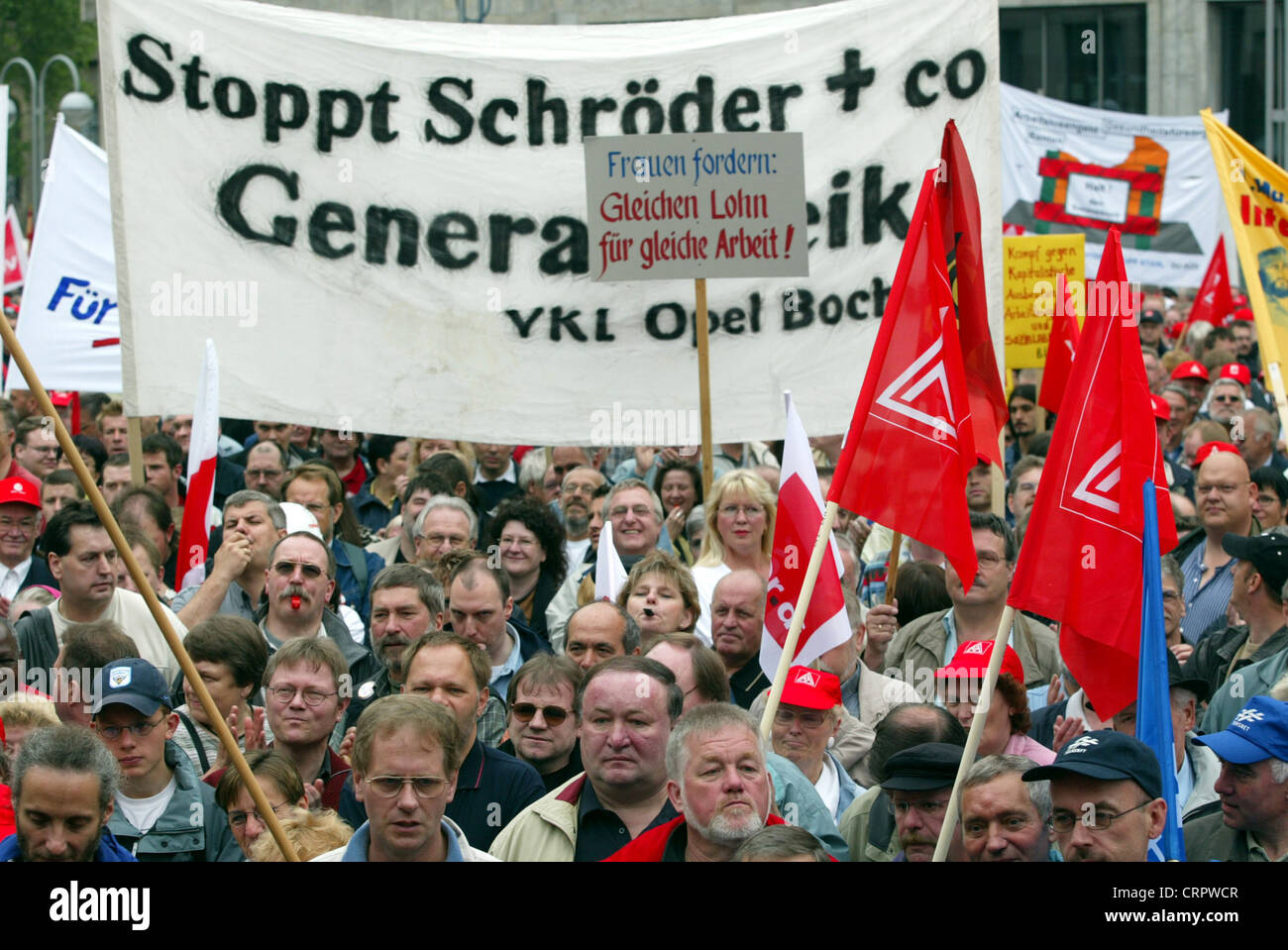 DGB Kundgebung in Bochum, ja Reformen. Sozialabbau Nein danke Stockfoto
