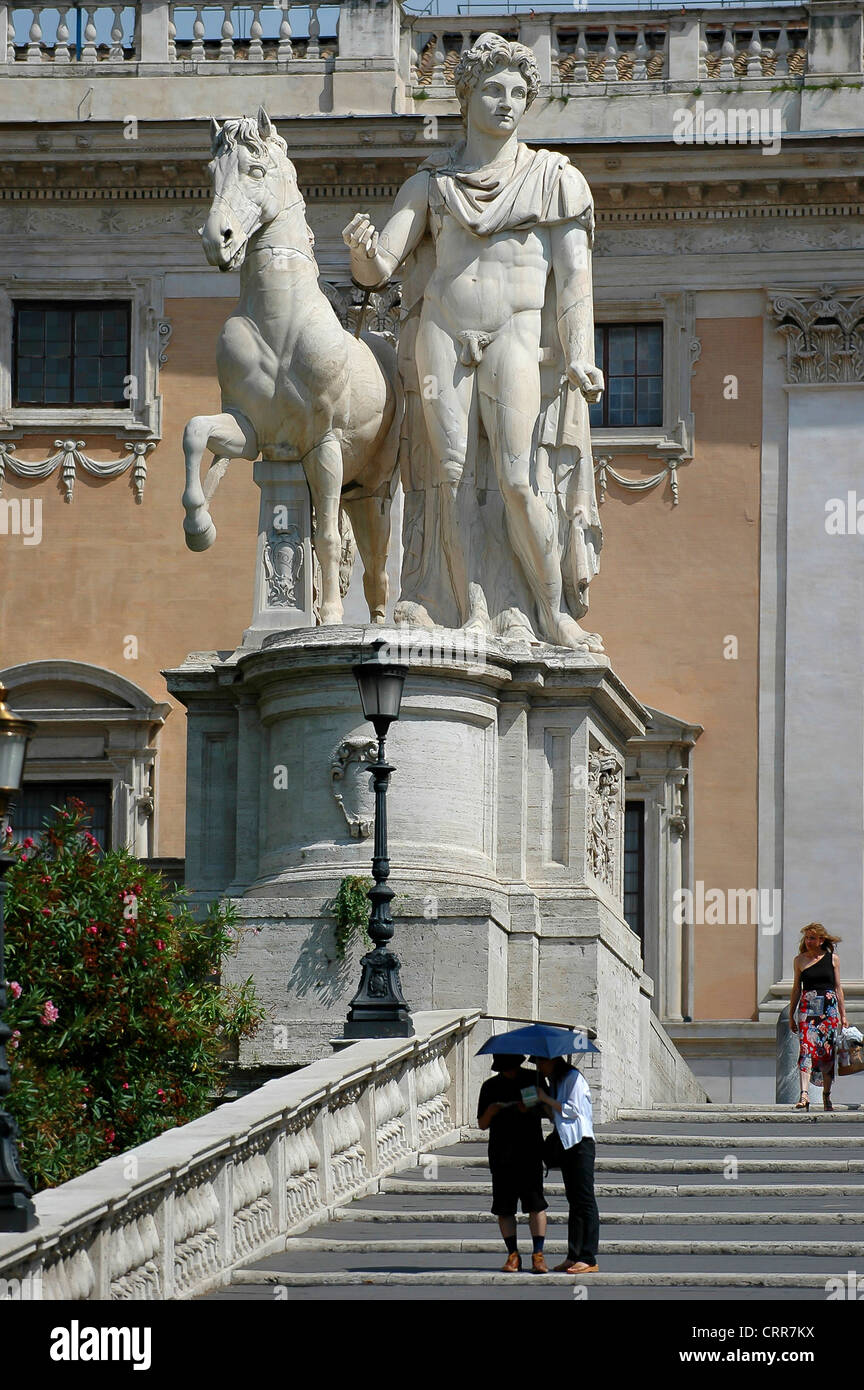 Europa Italien Latium Latium Rom Piazza del Campidoglio oder Capitol Hill Statuen von Heavenly Twins oder Dioskuren Stockfoto