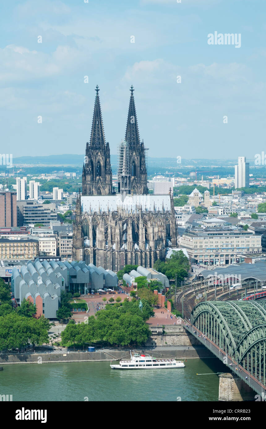 Skyline von Köln und Rhein in Deutschland Stockfoto