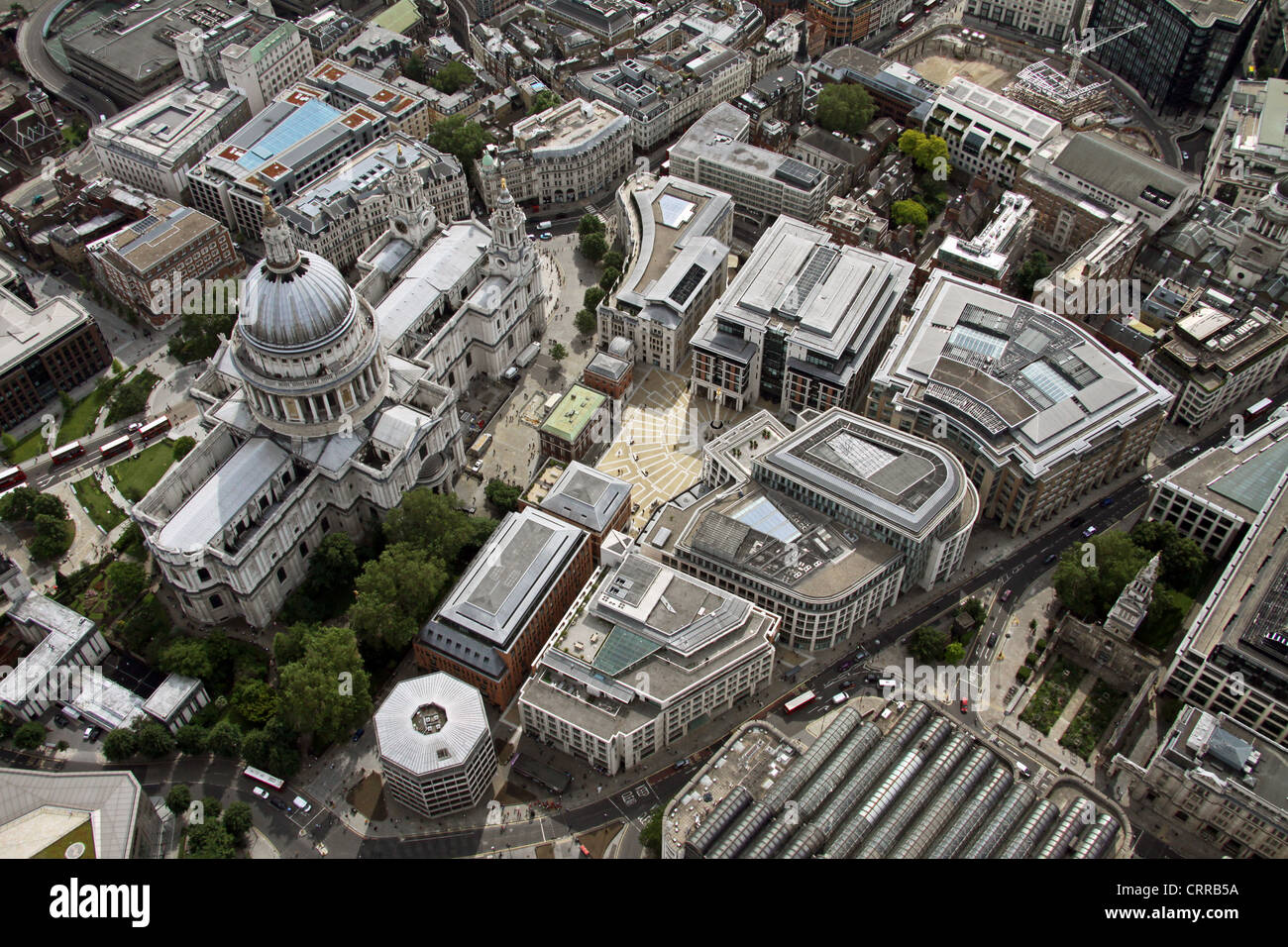 Luftaufnahme der Paternoster Square neben St. Pauls Cathedral, London EG4 Stockfoto