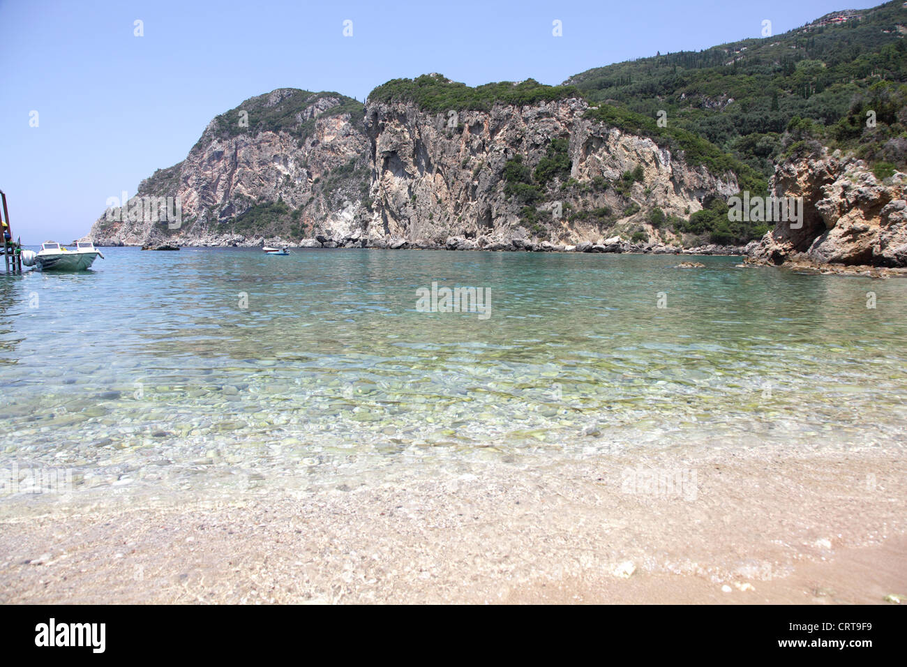 Skeloudi Bucht, Paleokastritsa, Korfu, Griechenland. Stockfoto