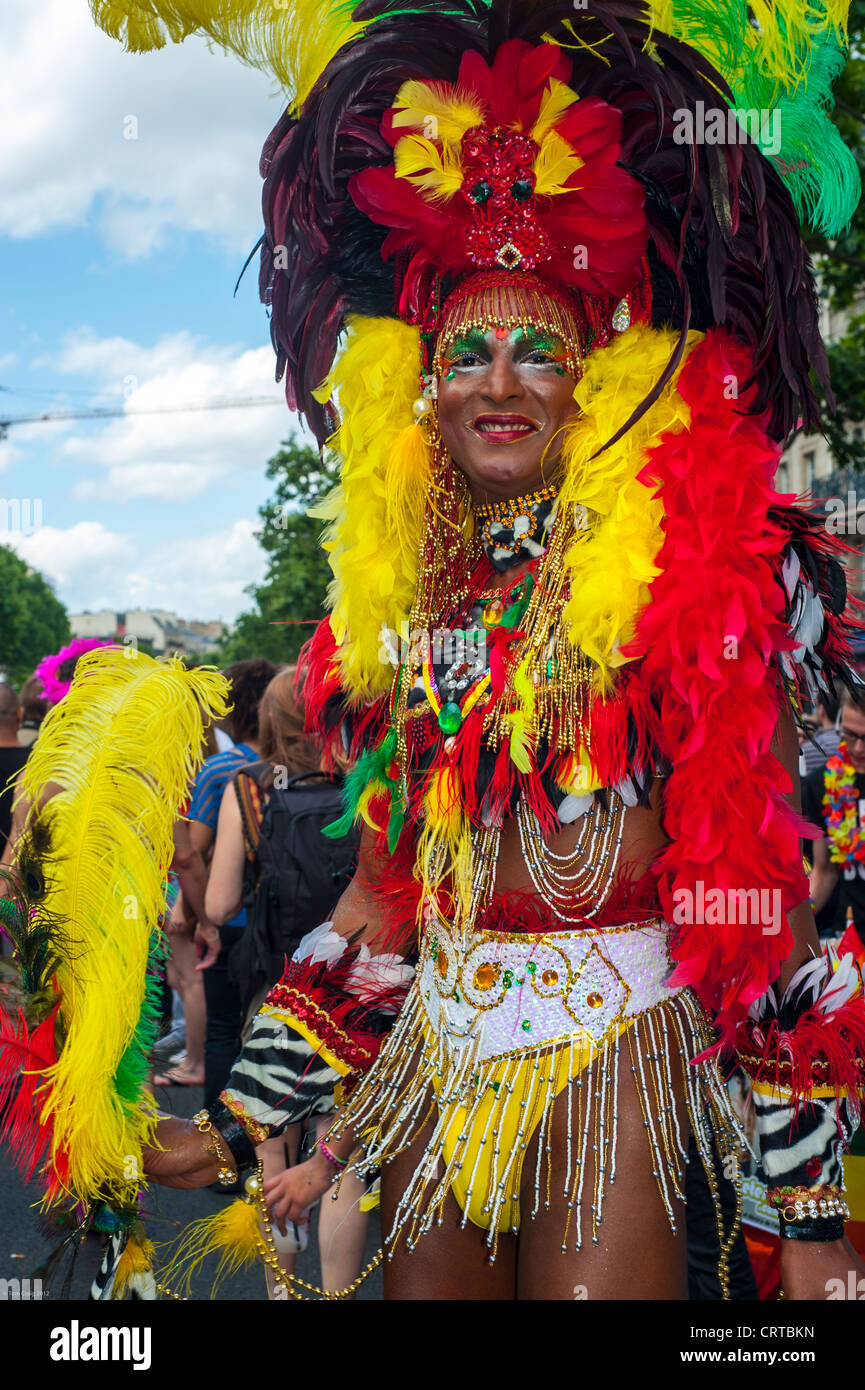 Paris, Frankreich, Portrait, Transvestit in unverschämtem Kostüm beim Gay Pride (LGBT) Pride march Stockfoto