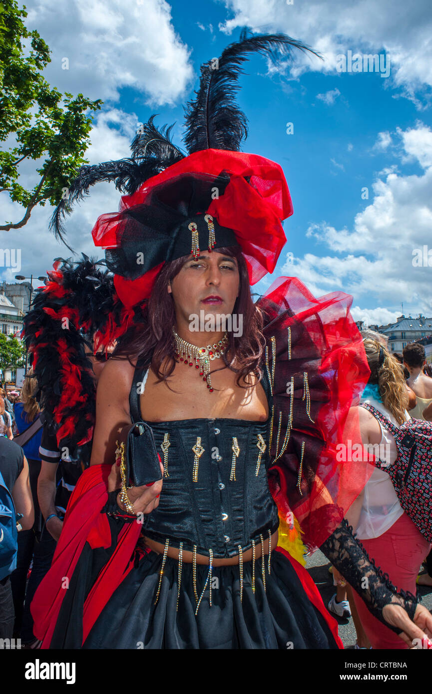 Paris, Frankreich, bunte Teilnehmer, Transvestiten in unverschämten Kostüme in der jährlichen Gay Pride (LGBT) Stockfoto