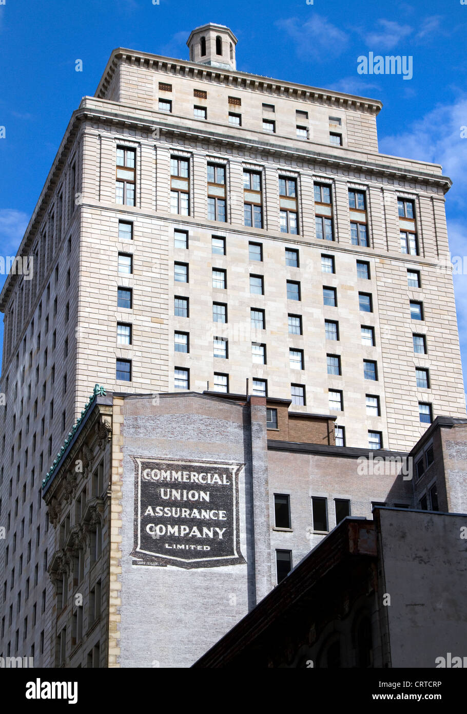 Blick auf die Tour De La Banque Royale (Königliche Bank Tower), Montreal, Quebec Stockfoto