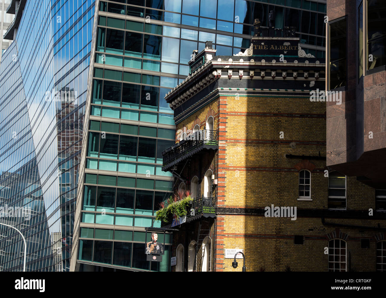 Die Albert Pub, Victoria Street. London, England Stockfoto