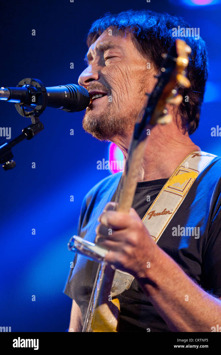 Chris Rea führt bei der Sportarena, Ungarn 02.15.2012. Stockfoto