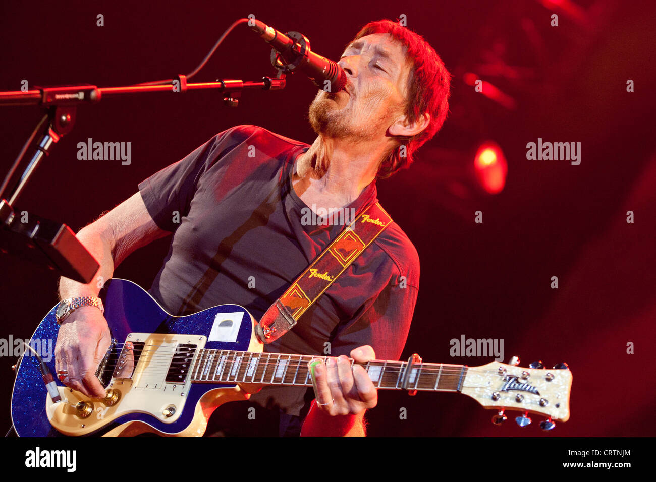 Chris Rea führt bei der Sportarena, Ungarn 02.15.2012. Stockfoto