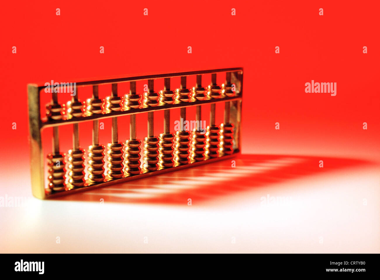 Eine transversale Abacus auf einem farbigen Hintergrund Stockfoto