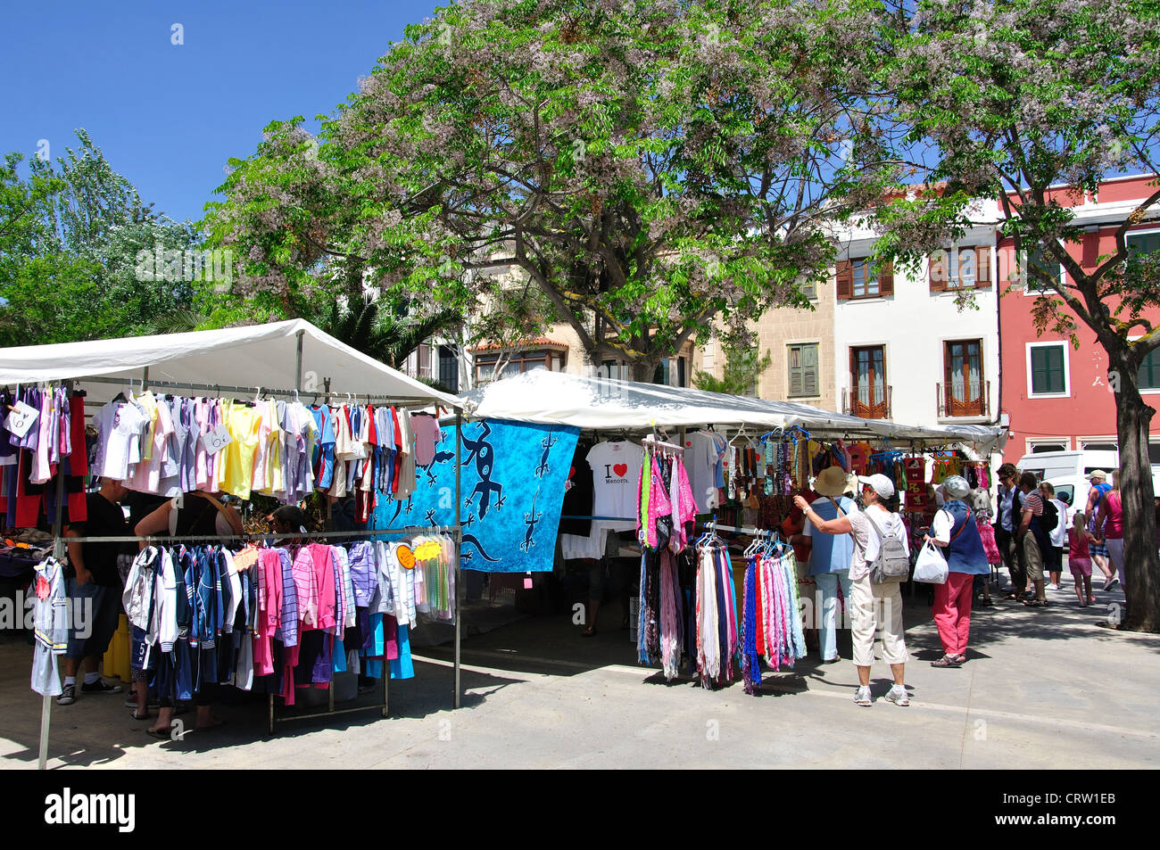 Open-Air-Markt am Samstag Handwerk, Plaza Explanada, Mahon, Menorca, Balearen, Spanien Stockfoto