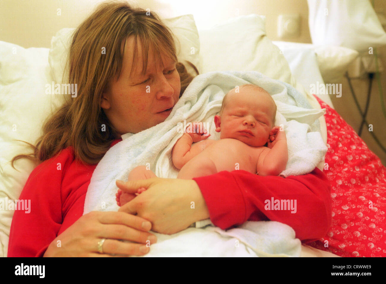 Mutter und Kind nach der Geburt Stockfoto