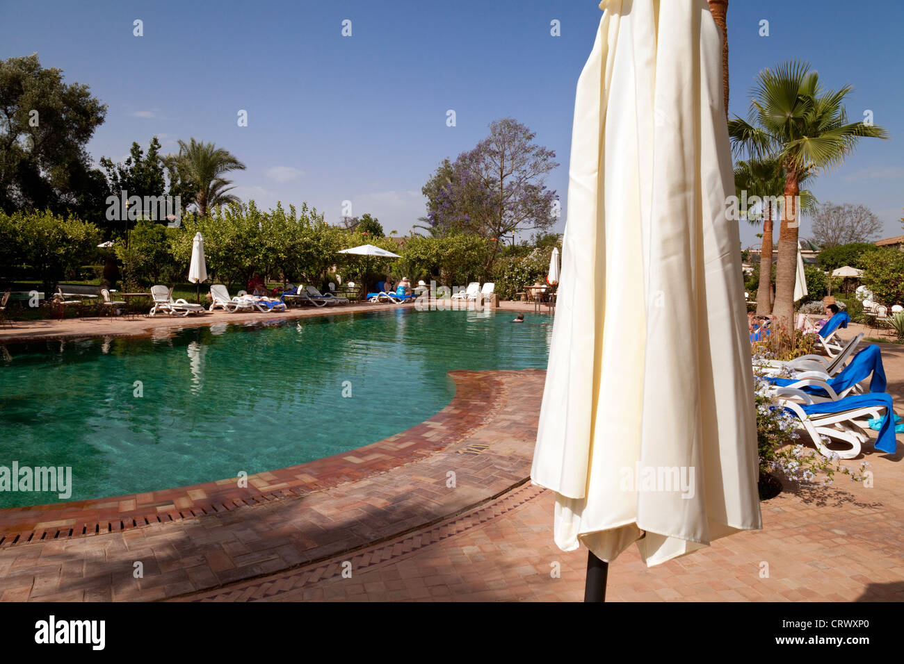 Schwimmbad-Szene im Luxushotel, Riad Dar Zitoune, Taroudant Marokko Afrika Stockfoto