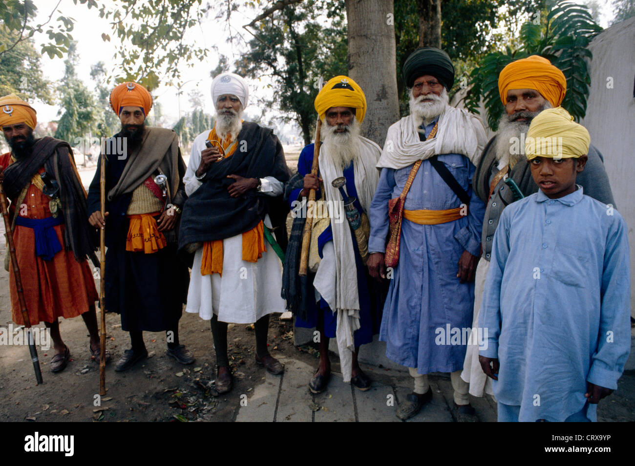Amritsar Punjab Indien Nihangs Sikh Krieger auf Nahrungssuche Party Stockfoto