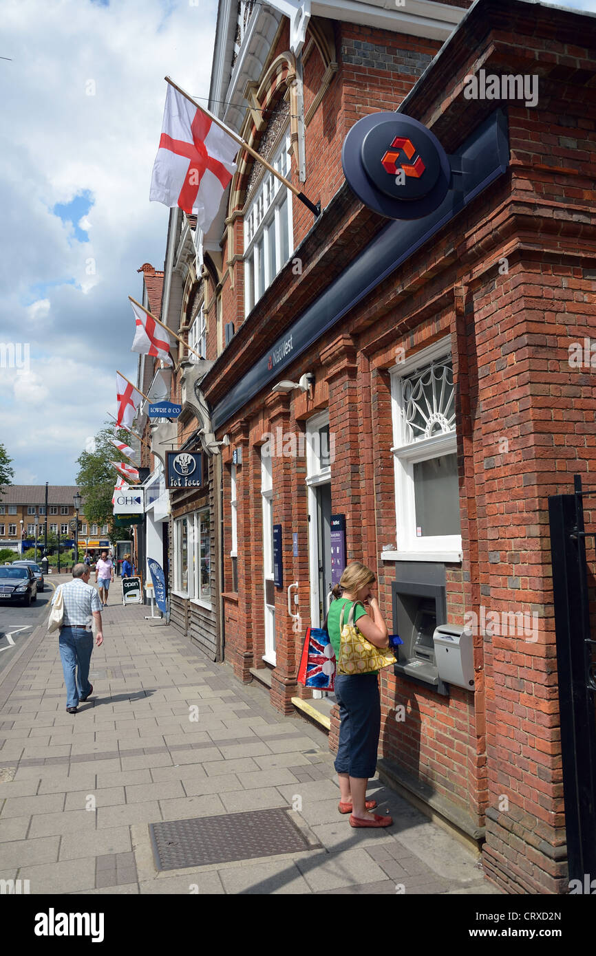 Cobham high street surrey uk Fotos und Bildmaterial in hoher