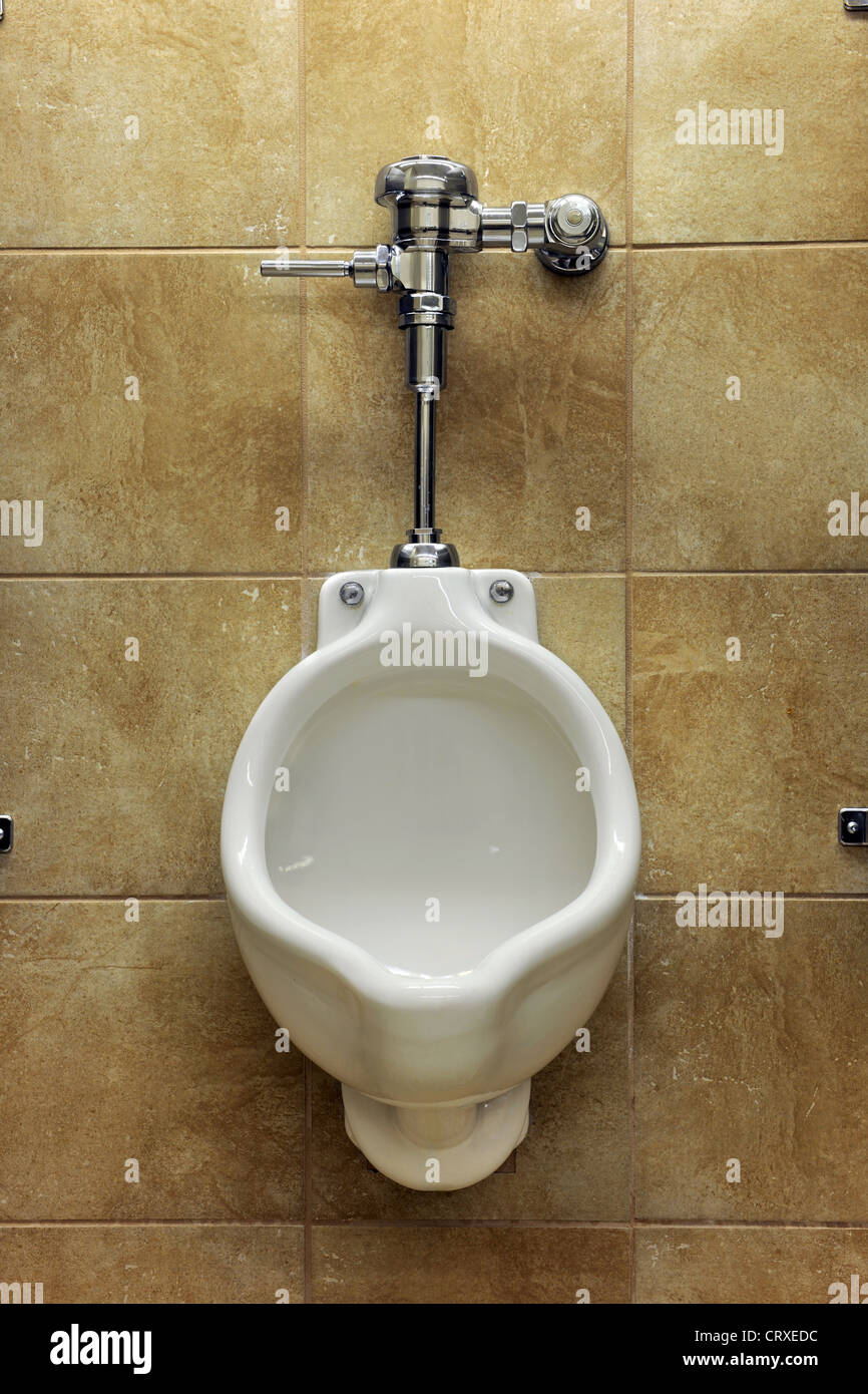 Keramik urinal -Fotos und -Bildmaterial in hoher Auflösung – Alamy