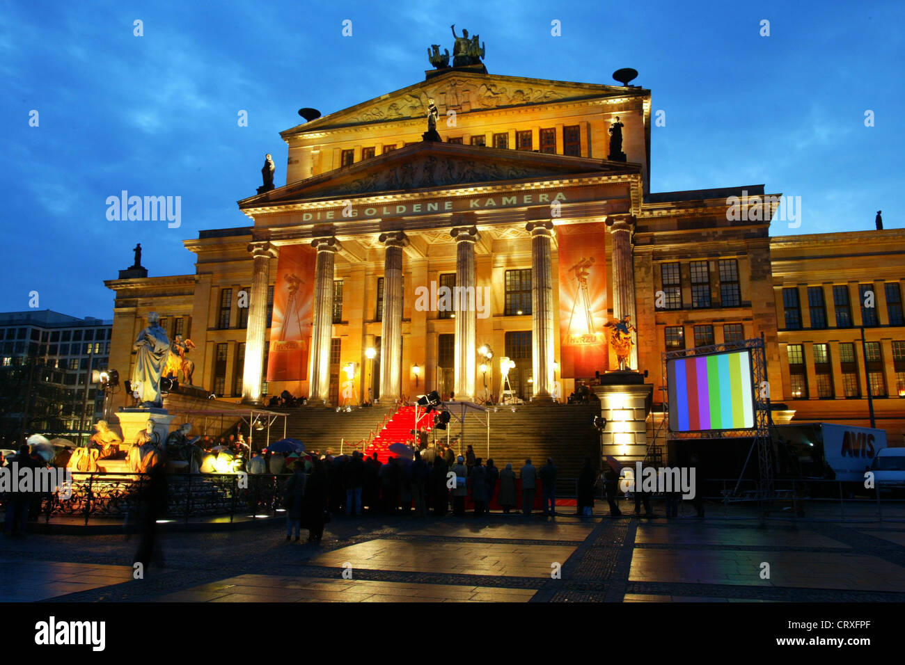 Gendarmenmarkt-Theater im Abendlicht Stockfoto