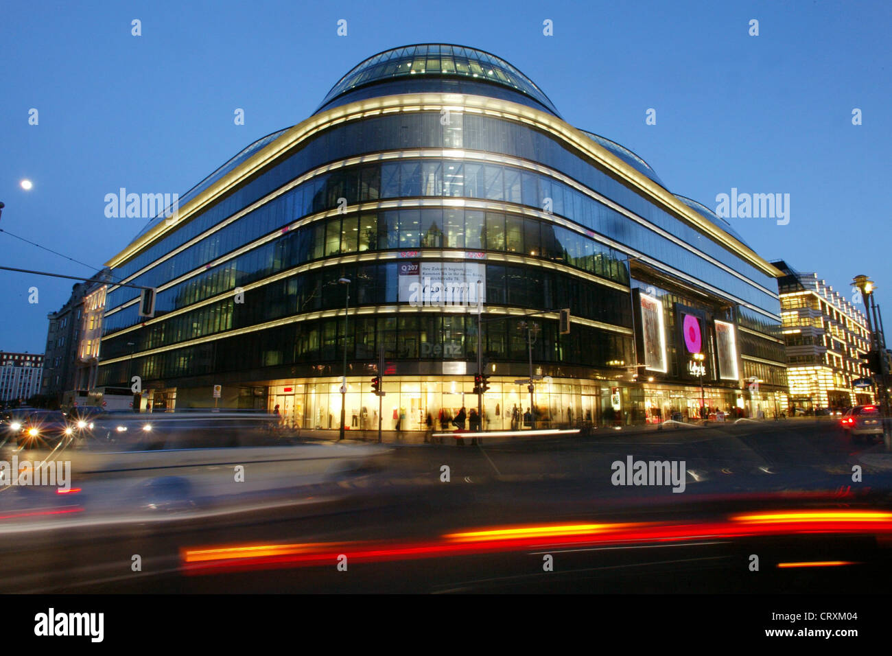 Das Quartier 207 in der Friedrichstraße im Abendlicht Stockfoto