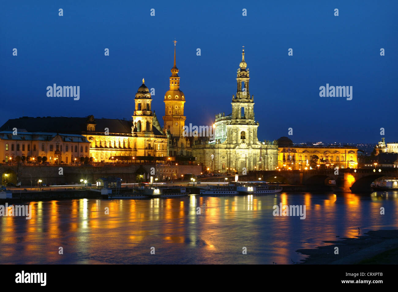 Der beleuchteten Dresdens Altstadt bei Nacht, Dresden Stockfoto