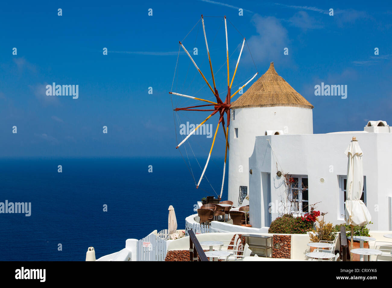 Santorini, Windmühle in Oia Stockfoto
