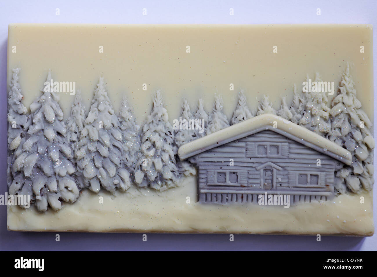 Dekorative choconchoc Luxus weiße Schokolade hausgemachte Schokolade dekoriert auf weißem Hintergrund Stockfoto