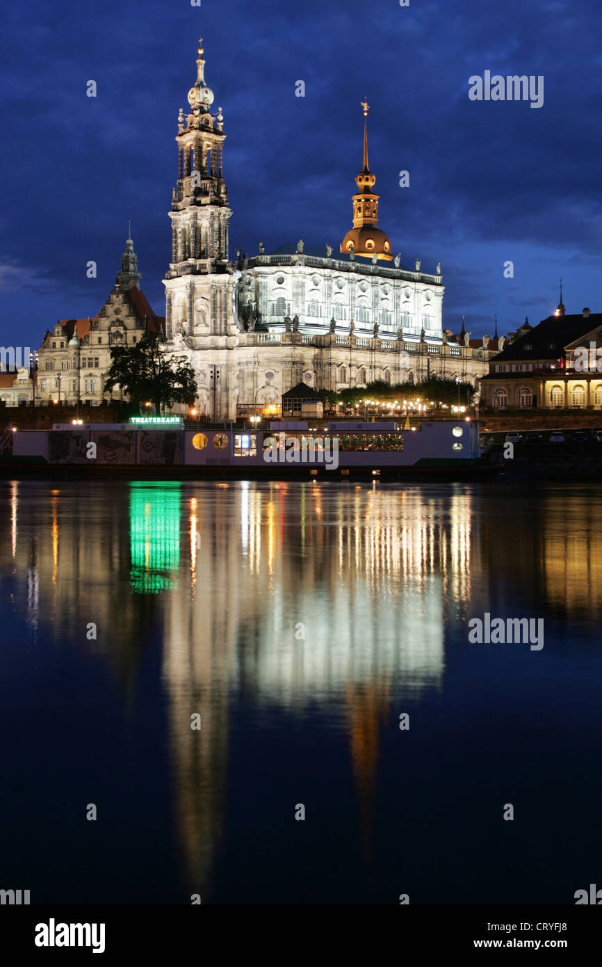 Dresden, den Court Church in der Nacht Stockfoto