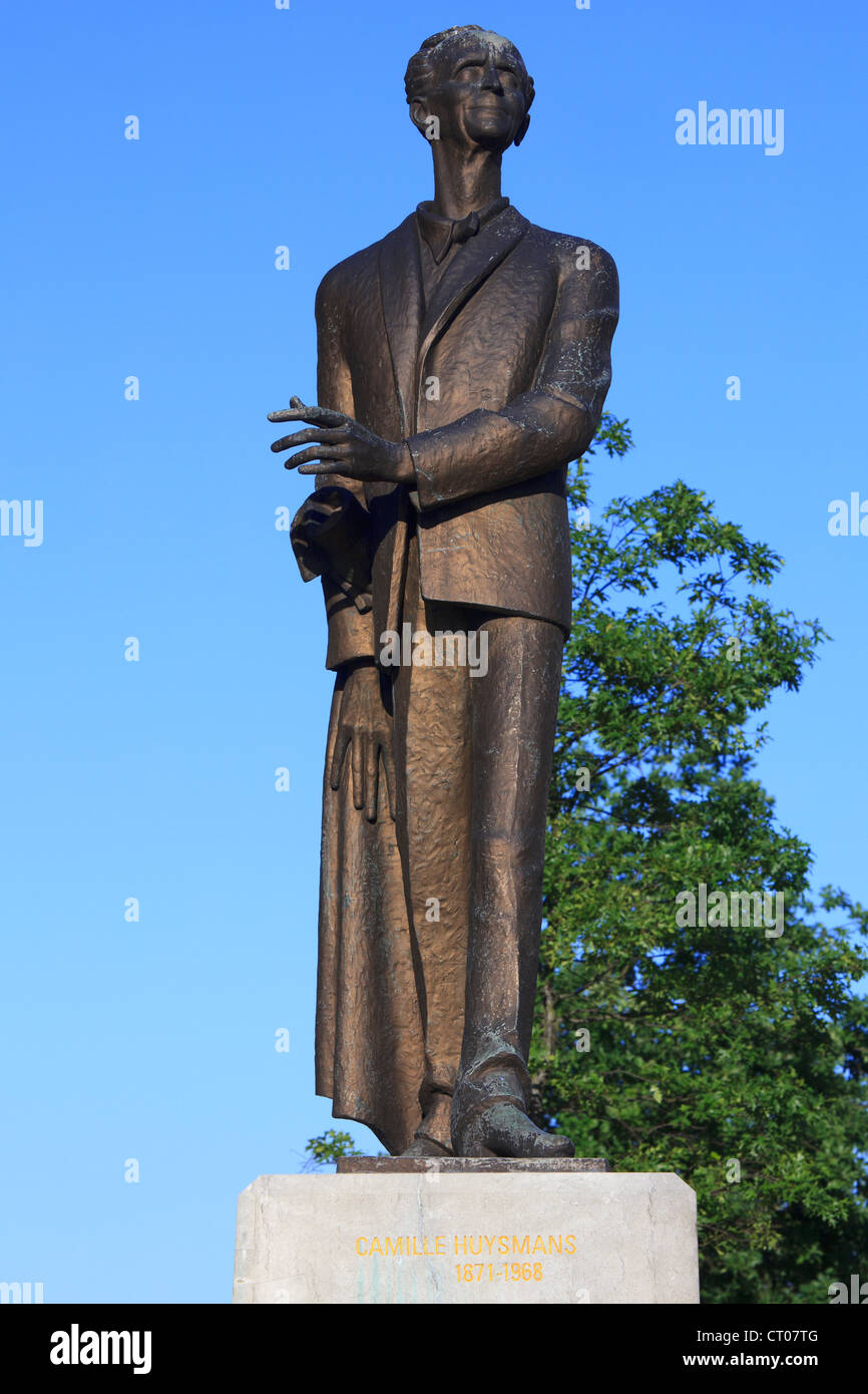 Statue des ehemaligen belgischen Premierministers Camille Huysmans in Antwerpen, Belgien Stockfoto