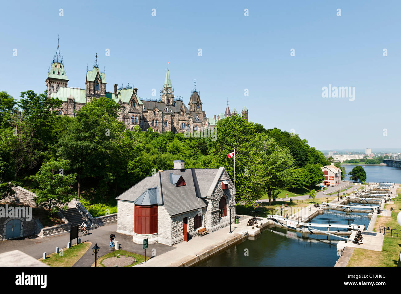 Parliament Hill in Ottawa River Sperre, Rideau-Kanal Stockfoto