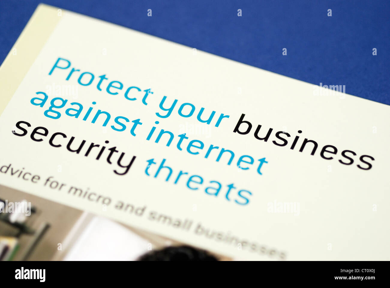 Merkblatt über den Schutz Ihres Unternehmens vor Internet-Bedrohungen Stockfoto