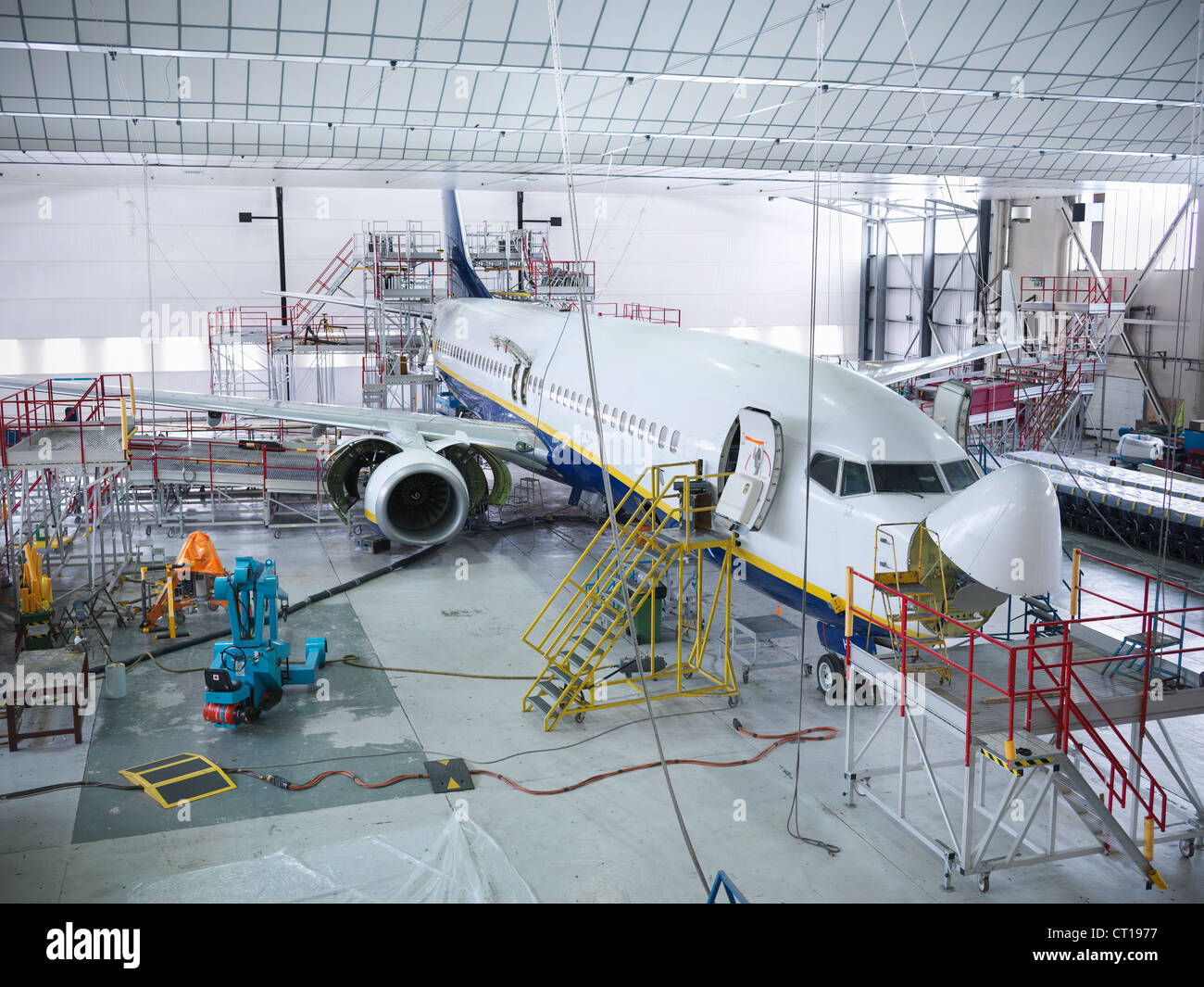 Flugzeug im Hangar gebaut Stockfoto