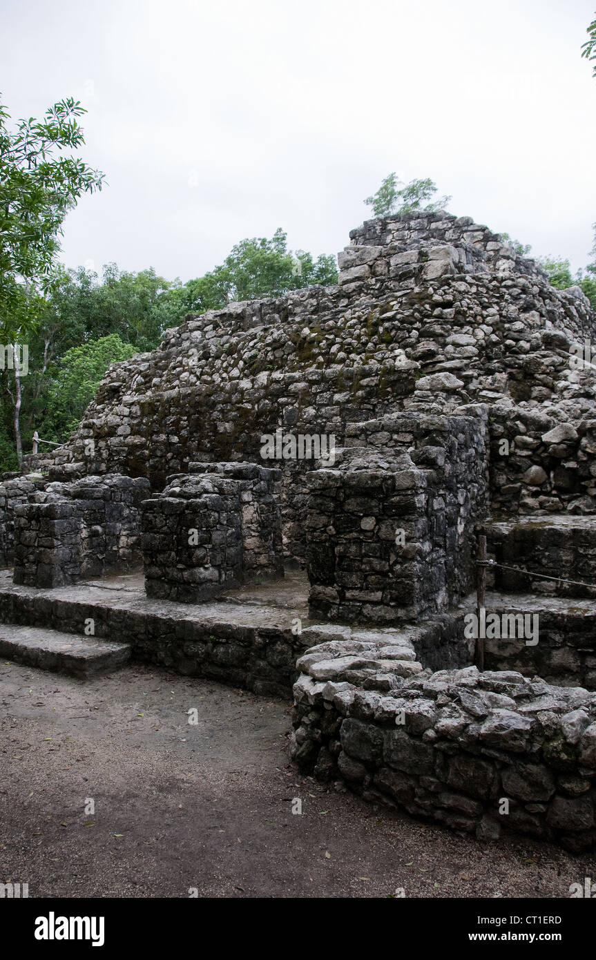 Coba Ballspielplatz ist eines der Wahrzeichen Ruinen in Yucatan Mexiko-Riviera Maya-Region. Stockfoto