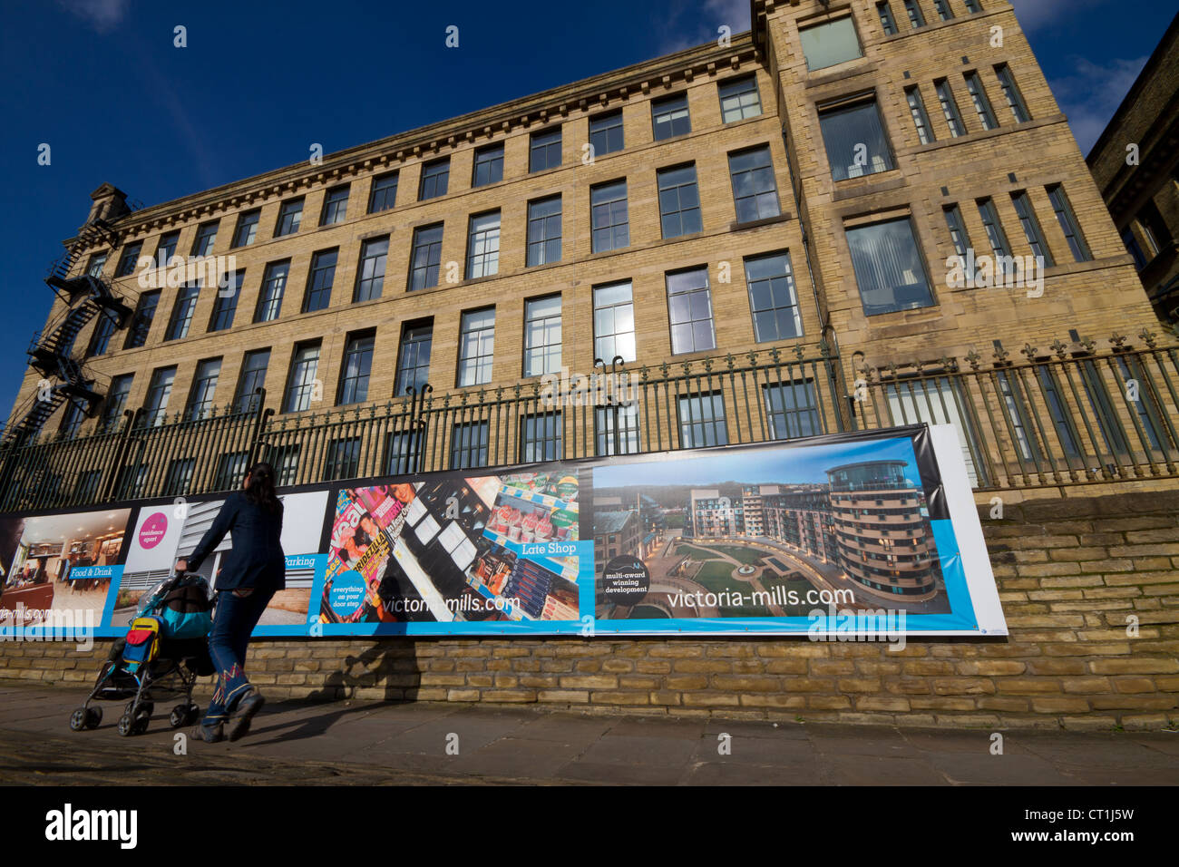 Victoria-Mühlen Shipley, West Yorkshire. Eine ehemalige Textilfabrik, in 300 Luxuswohnungen umgewandelt wurde. Stockfoto