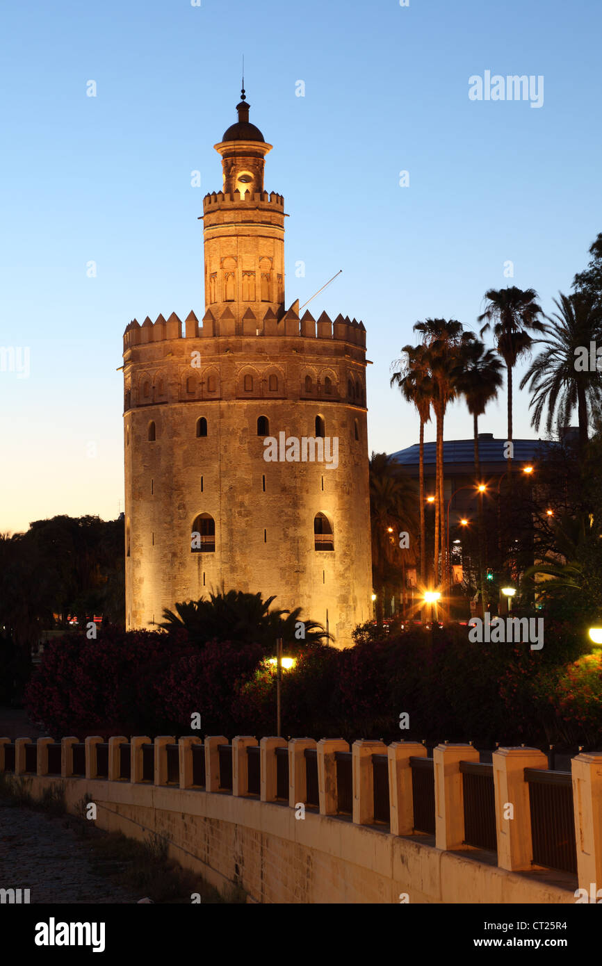 Der Torre del Oro (Englisch: 'Goldener Turm') in Sevilla, Spanien Stockfoto